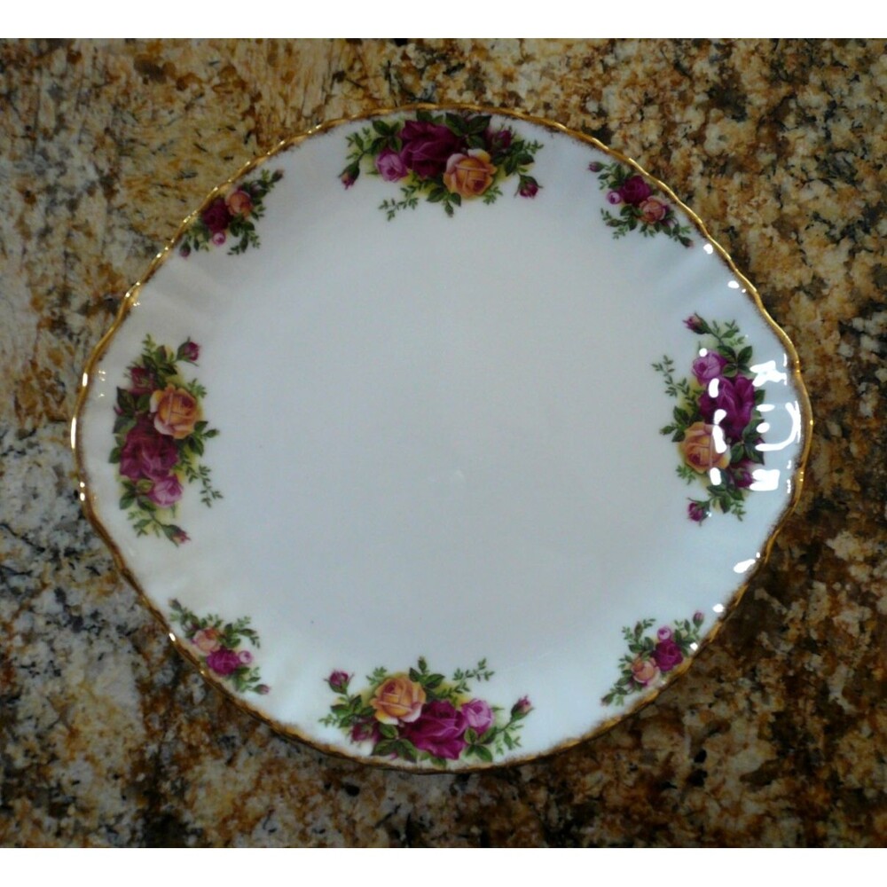 Royal Albert Old Country Roses Handled Cake Plate 10 1/2" England